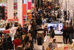 macy’s-says-its-holiday-sales-will-be-lower,-citing-inflation-pressures