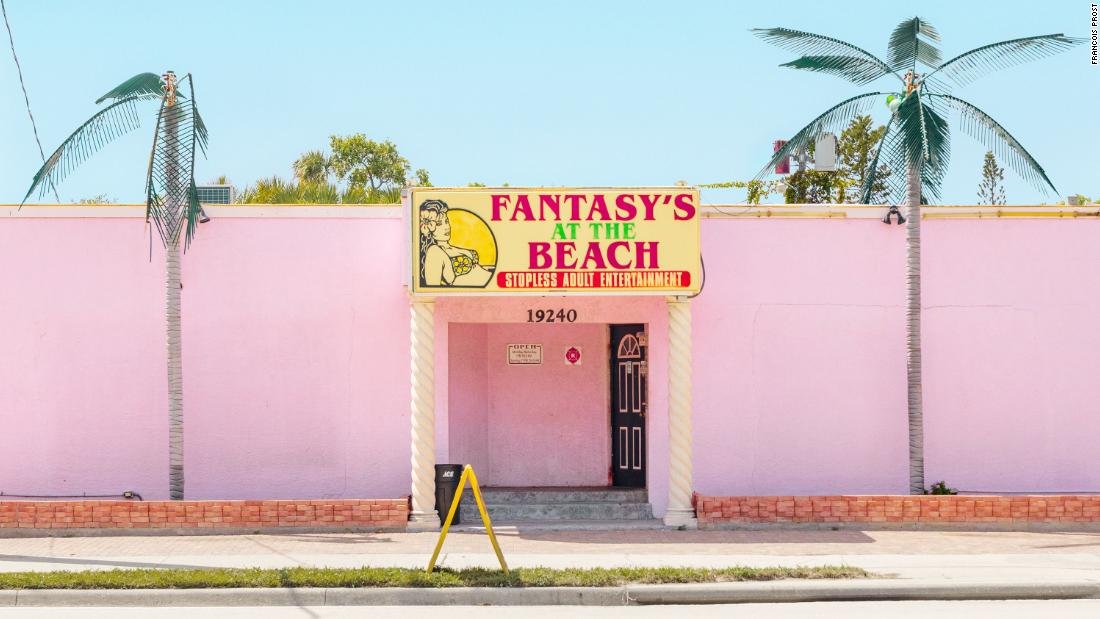 the-surreal-facades-of-america’s-strip-clubs