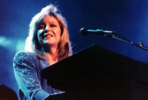 christine-mcvie’s-music:-5-songs-to-listen-to-in-her-honor