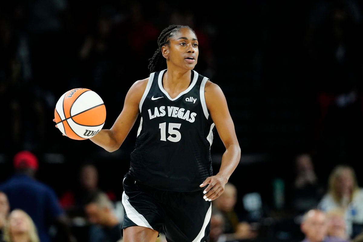 aces-guard-tiffany-hayes-earns-wnba-sixth-player-of-the-year-after-coming-out-of-retirement