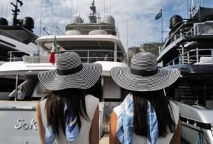 amid-global-crises,-superyachts-are-selling-more-than-ever.-here’s-why