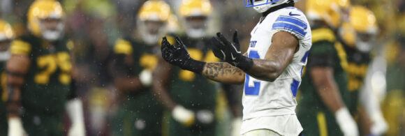 lions’-brian-branch-apologizes-for-flipping-off-lambeau-field-crowd:-‘that-was-just-the-heat-of-the-moment-for-me’