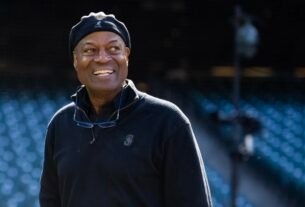 dave-sims-to-be-yankees’-new-radio-voice,-replacing-john-sterling:-report