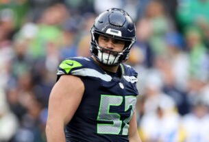 starting-seahawks-center-connor-williams-abruptly-retires-midseason