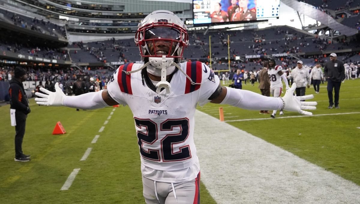 patriots-waive-cornerback-after-loss-to-rams