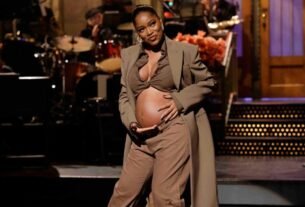 keke-palmer-reveals-baby-bump-as-part-of-her-‘saturday-night-live’-opening-monologue