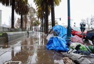 more-californians-are-freezing-to-death-experts-point-to-more-older-homeless-people.