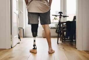 health-insurers-limit-coverage-of-prosthetic-limbs,-questioning-their-medical-necessity