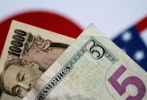 yen-climbs-on-boj-outlook,-yuan-helped-by-prospect-of-trade-deal