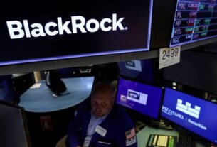 blackrock-to-reassess-australian-exposure-amid-stretched-valuations,-weak-growth