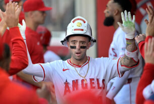 injury-to-angels-shortstop-zach-neto's-throwing-shoulder-does-not-appear-to-be-serious