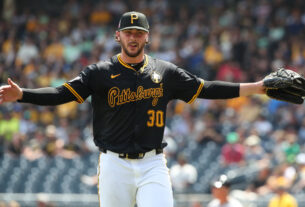 paul-skenes-extends-incredible-streak-during-pirates-diamondbacks