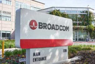 broadcom-expands-lloyds-banking-deal-to-power-massive-digital-overhaul