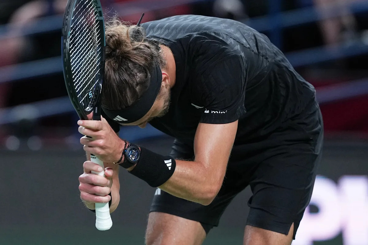 zverev-ousted-by-54th-ranked-rinderknech-in-his-opening-match-at-shanghai-masters