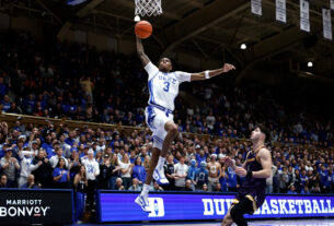 duke-catches-fire-in-second-half-and-stampedes-lipscomb,-97-73