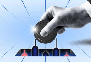 blackrock’s-ibit-defies-bitcoin-slump-to-beat-gold-in-2025-etf-flows