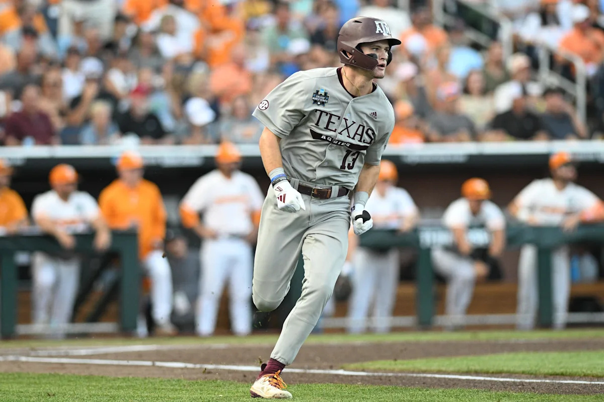 texas-a&m-star-outfielder-shines-in-dominant-2026-season-opener