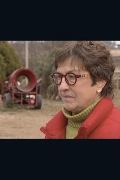 she-made-a-promise-to-her-husband-to-keep-their-tree-farm-going