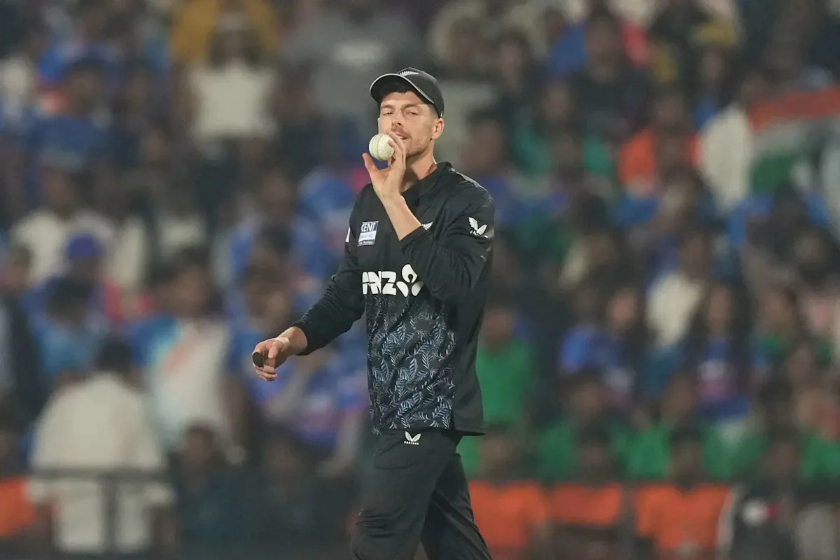 'dodgy-burger':-mitchell-santner-misses-canada-game-as-new-zealand-chase-super-8-spot