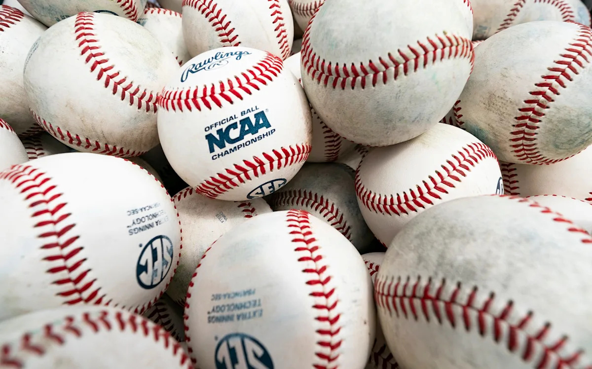 anthony-pack-jr-off-to-scorching-hot-start-at-plate-for-texas-baseball