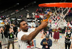 march-madness-bracket-strategy:-contrarian-strategies-to-help-you-win-your-bracket-pool