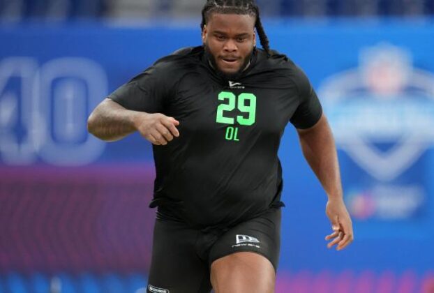 patriots-predicted-to-draft-big-12-tackle-to-possibly-replace-morgan-moses