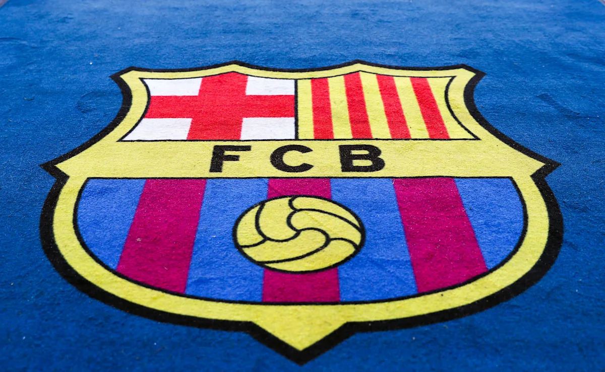 barcelona-offered-chance-to-sign-chelsea-star