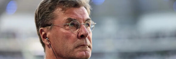 hecking-questions-early-red-card-for-maehle-as-wolfsburg-drop-out-of-bundesliga