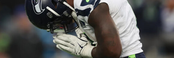 what-retirement?-demarcus-lawrence-shows-up-to-seahawks-otas