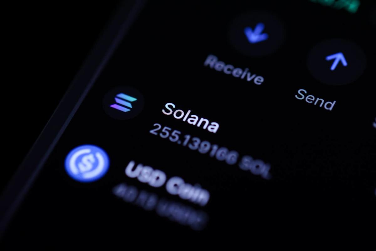securitize-brings-tokenized-clo-fund-to-solana-with-$250-million-backing-from-ethena