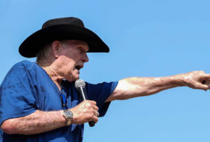 terry-bradshaw-has-no-intention-to-retire