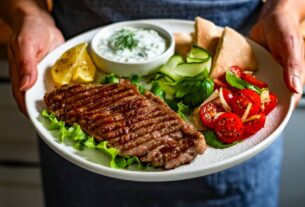 52-year-old-outback-steakhouse-rival-chain-closes-24-locations