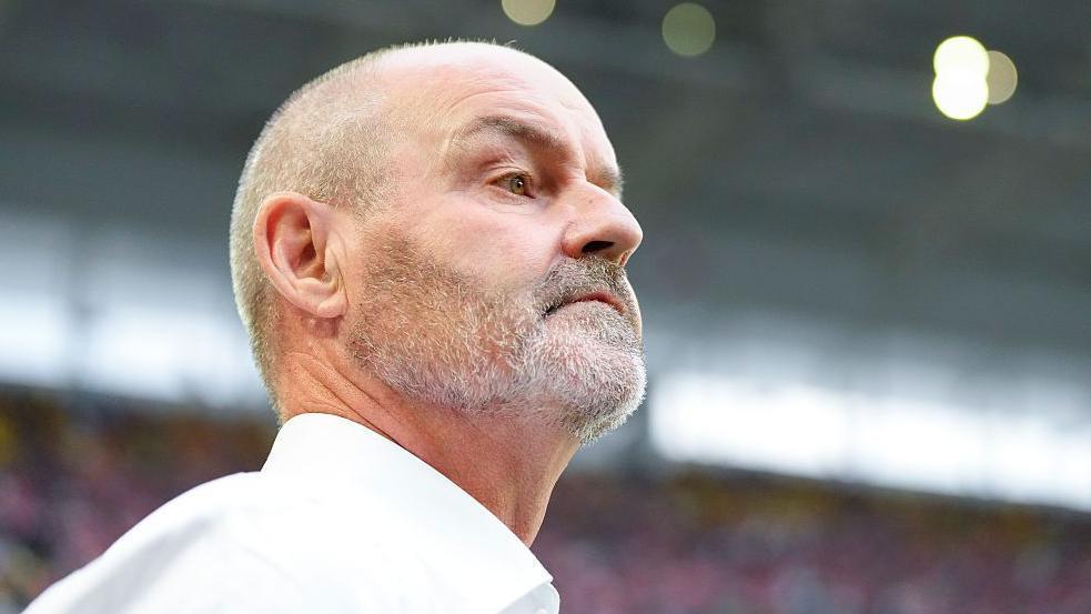 clarke-steps-down-as-scotland-boss-after-world-cup-exit