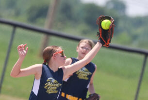 defending-champions-off-to-fast-start-in-fair-softball-tournament