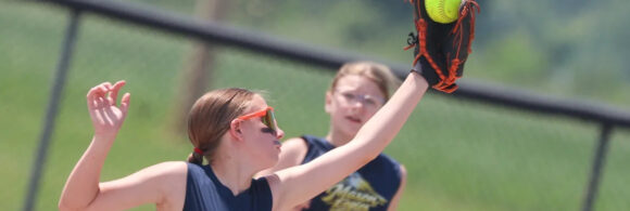 defending-champions-off-to-fast-start-in-fair-softball-tournament