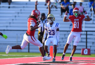 jayden-lockhart-sparks-vero-beach-vs.-cardinal-newman-in-preseason
