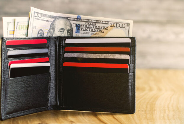 get-a-$200-cash-back-bonus-on-holiday-gift-buying