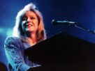 christine-mcvie’s-music:-5-songs-to-listen-to-in-her-honor