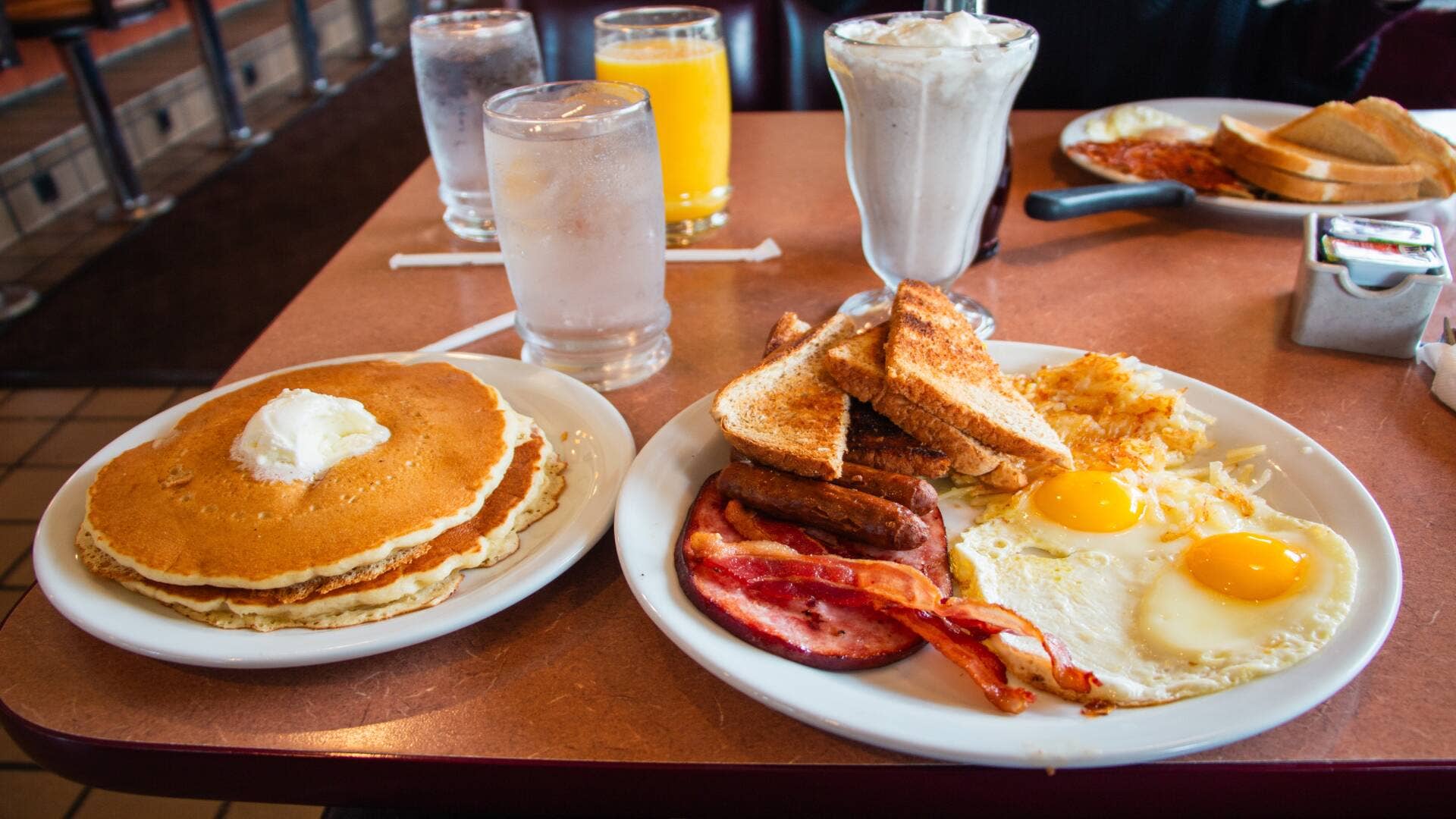 denny’s-rival-dining-chain-files-for-chapter-11-bankruptcy