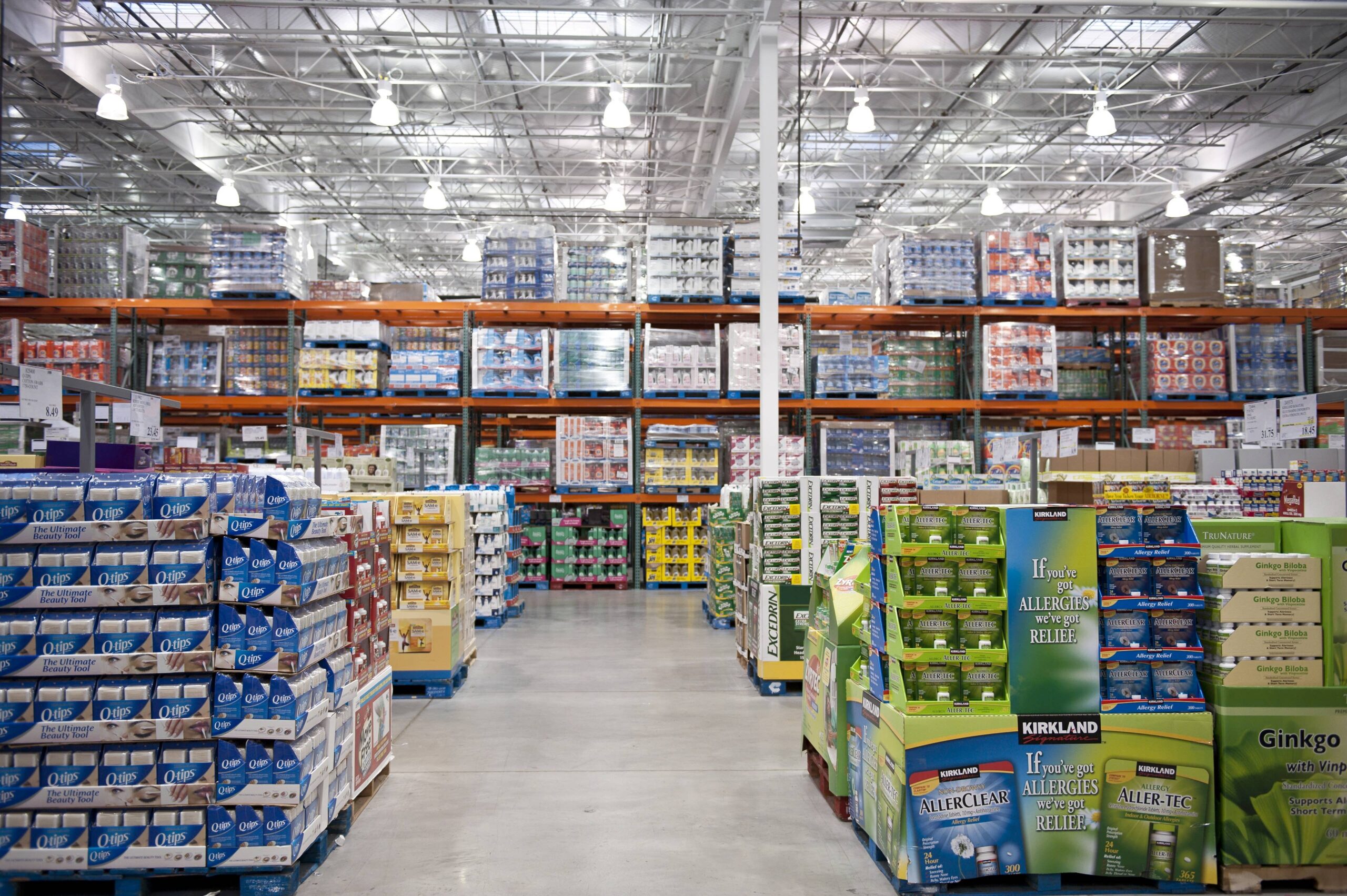 how-a-costco-partner’s-bankruptcy-could-benefit-its-biggest-rival