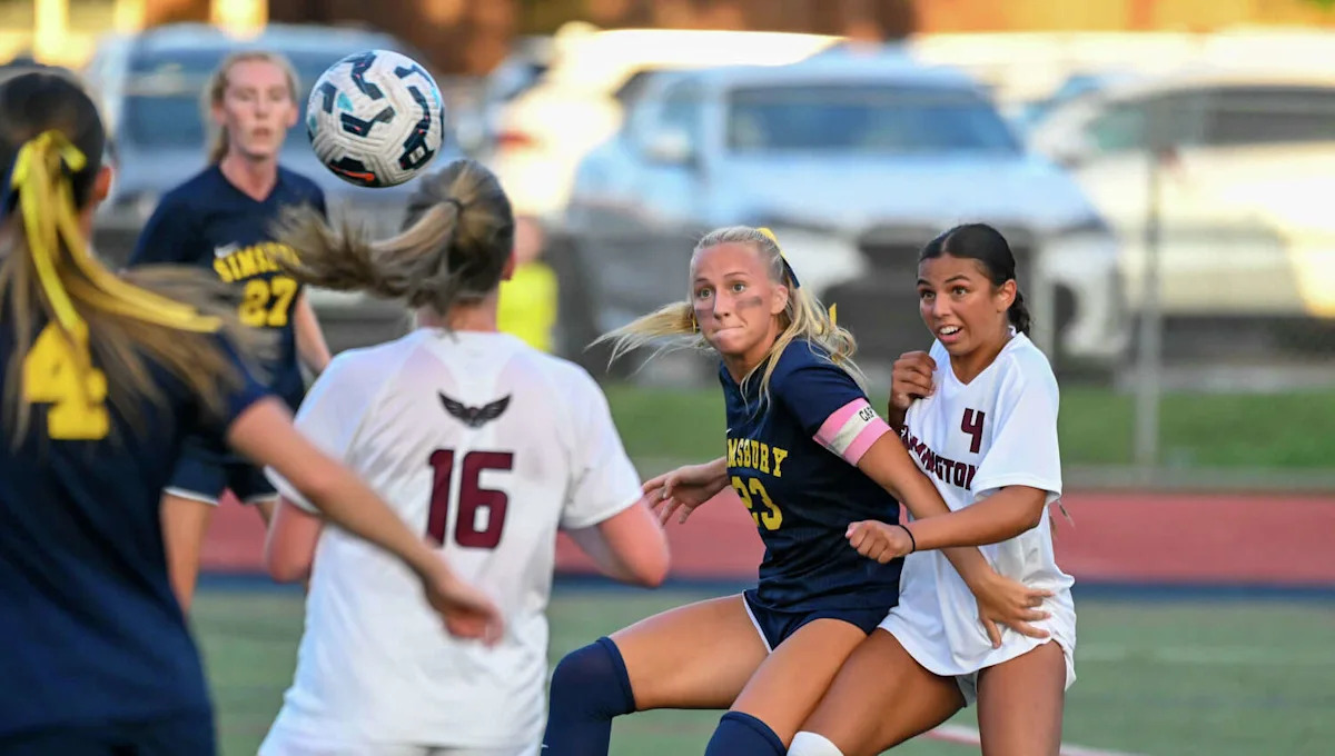 photos-from-the-no-7-simsbury-girls-soccer-team's-win-over-no.-9-farmington