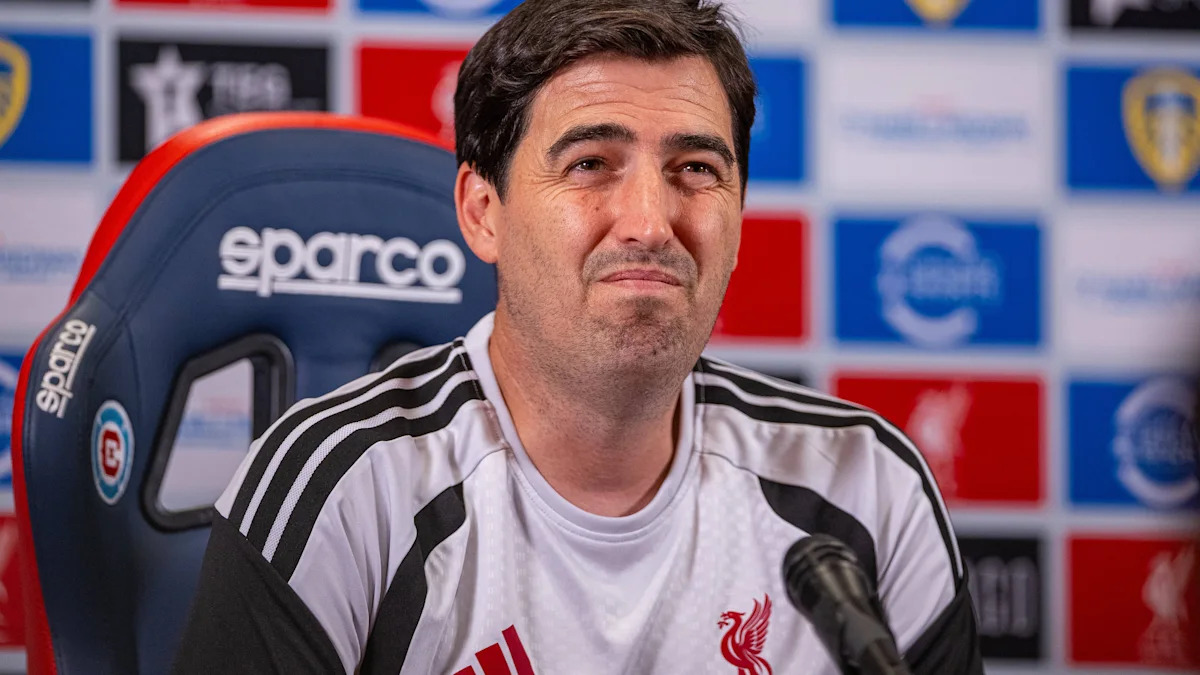 andoni-iraola-pushing-for-decision-on-liverpool-defender