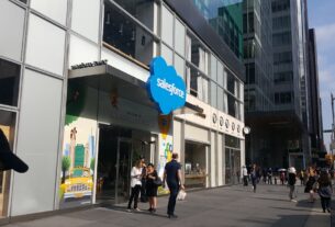 “the-new-clippy”:-benioff-uses-salesforce’s-biggest-product-launch-in-years-to-challenge-microsoft