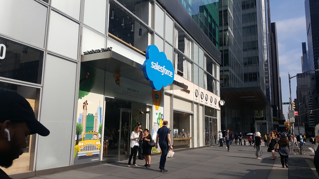 “the-new-clippy”:-benioff-uses-salesforce’s-biggest-product-launch-in-years-to-challenge-microsoft