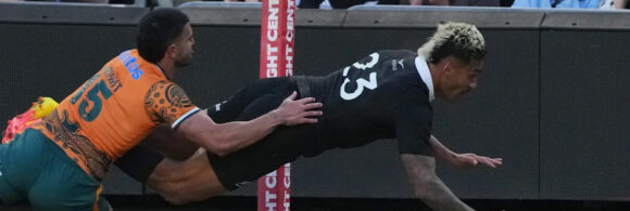 after-a-dominant-1st-half,-new-zealand-beats-australia-43-21-in-the-2nd-bledisloe-rugby-test