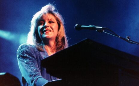 christine-mcvie’s-music:-5-songs-to-listen-to-in-her-honor